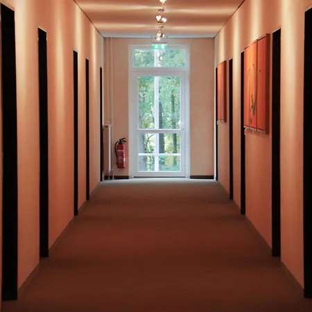 Landhotel-neunburg 4*