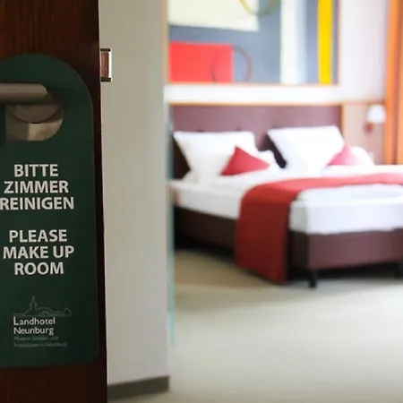 Отель Landhotel-neunburg Нойнбург-форм-Вальд