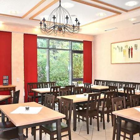 Landhotel-neunburg 4*