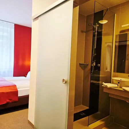 Отель Landhotel-neunburg 4*