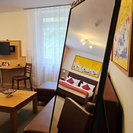 Landhotel-neunburg Отель 4*