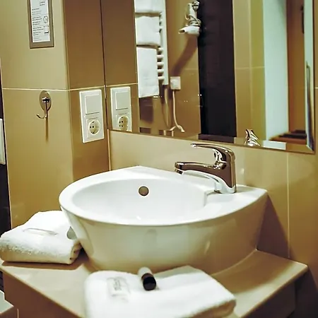 Landhotel-neunburg 호텔 4*
