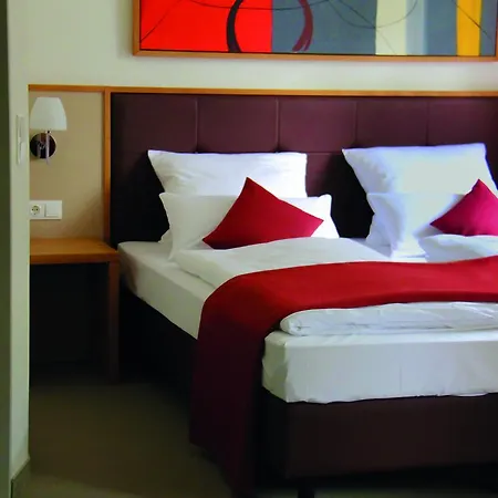 Отель Landhotel-neunburg Нойнбург-форм-Вальд
