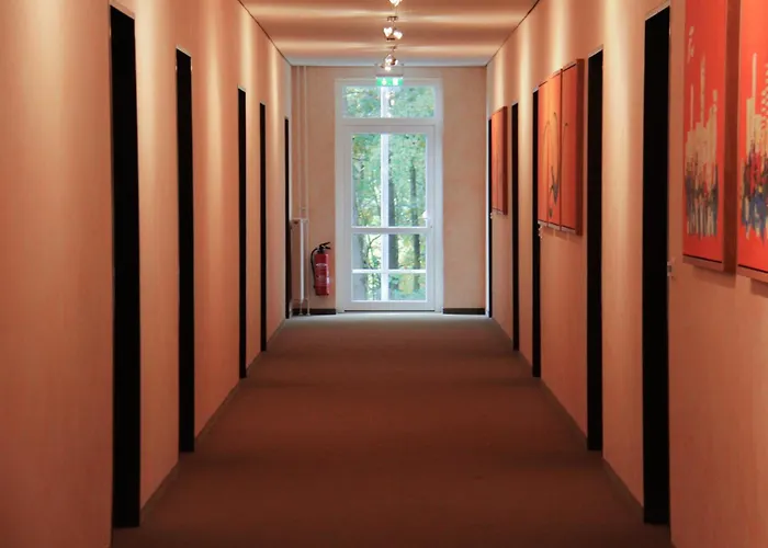 Landhotel-neunburg 4*